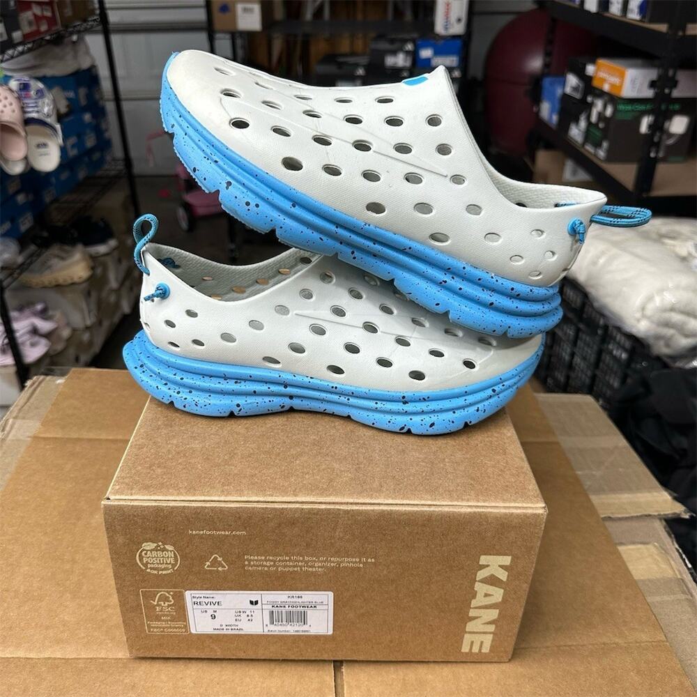 KANE Footwear Revive Recovery Slip-On Shoes White/Blue Speckle Men's 9 Box